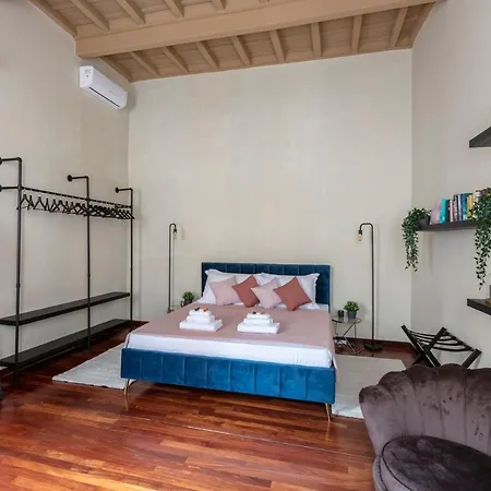Parione Apartment *